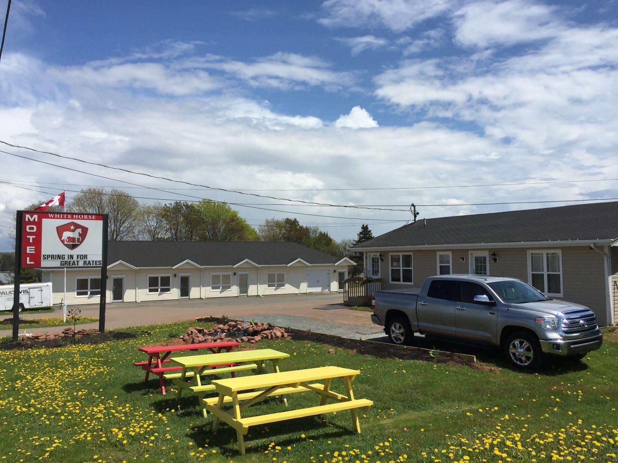 The White Horse Motel Cornwall Exterior photo